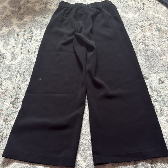 Lululemon On the Fly Wide-Leg 7/8 Pant *Woven - Picture 6 of 11